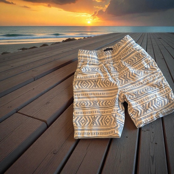 PLACE•BOYS AZTEC PRINT SHORTS•LIKE NEW•5 - Picture 1 of 15